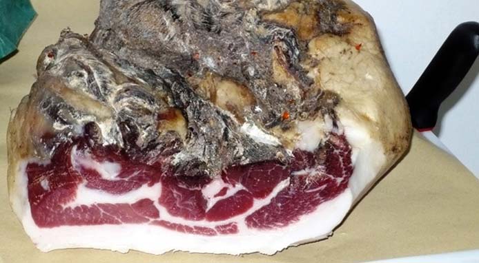 prosciutto di mangalica