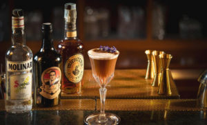 A Coffee with a Friend, a Whiskey with a Stranger di Francesca Lorenzoni