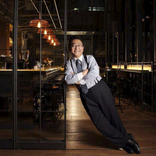 Hidetsugu Ueno bartender